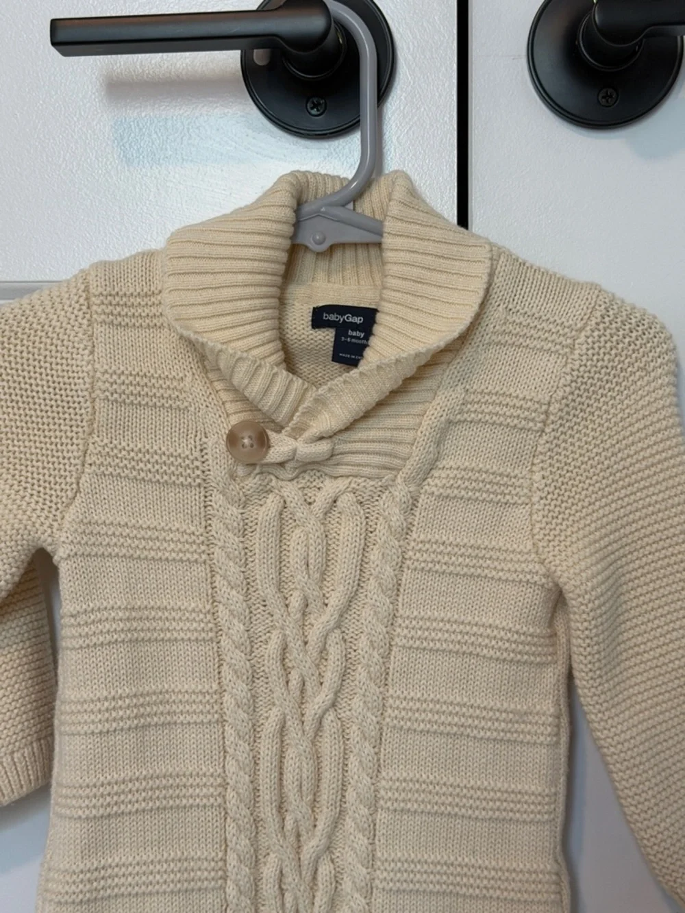 NWOT babyGAP Cream Cable Knit Sweater Romper Size 3-6 months